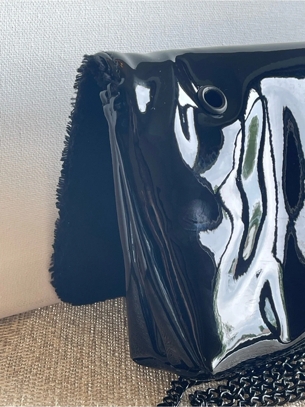 NEW CHANEL BEAUTE NOVELTY BAG BLACK FAUX PATENT LEATHER CLUTCH/WALLET ON CHAIN - Picture 8 of 17